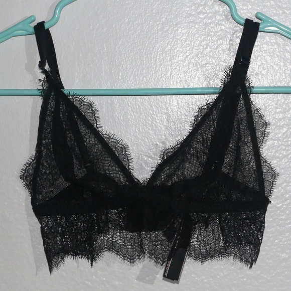 Victoria's Secret Other - NWOT Victoria's Secret Chantilly Lace Bralette